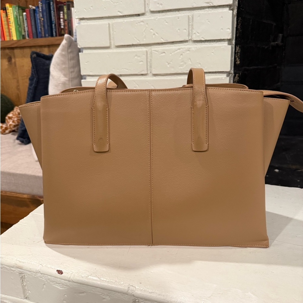Freja New York Paloma Tote *Latte* - Structured Bag